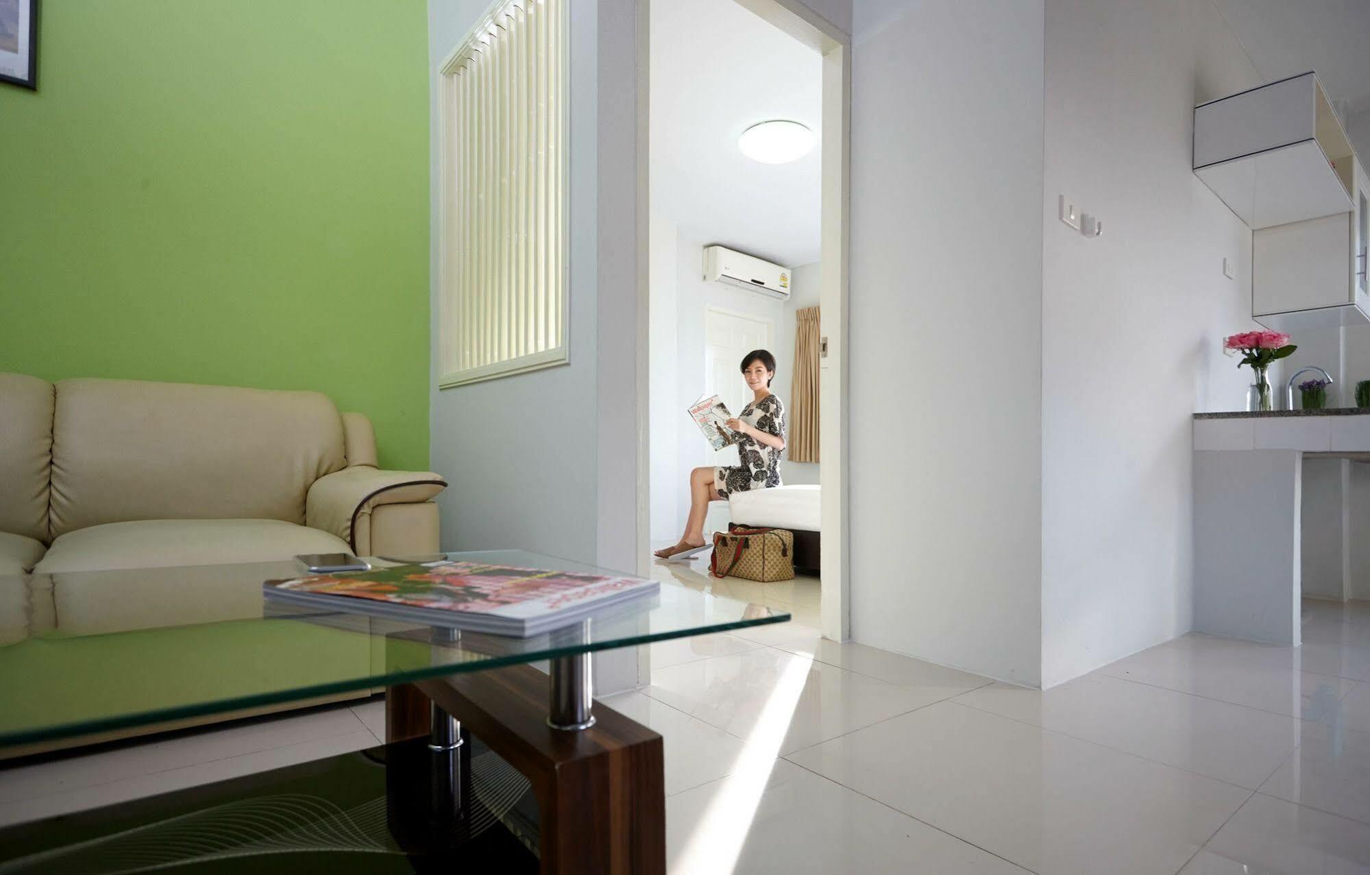 Praso Residence Bangkok Esterno foto